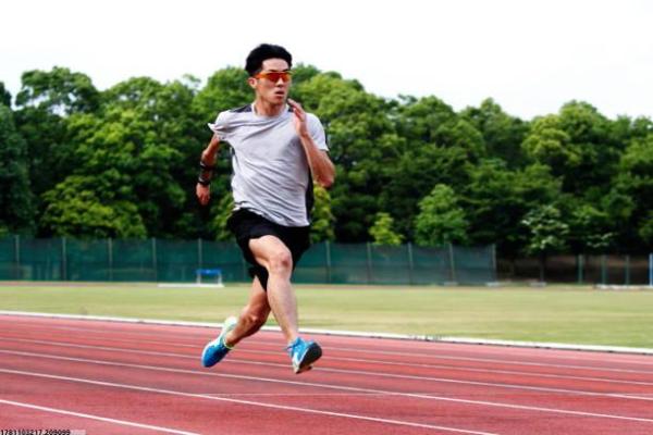 “举起你老公”：极限运动项目的挑战与成长